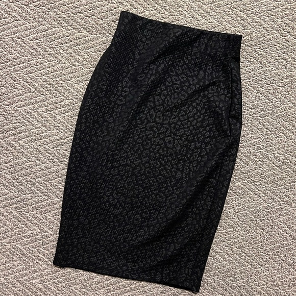 Leopard Print Pencil Skirt - Picture 1 of 3
